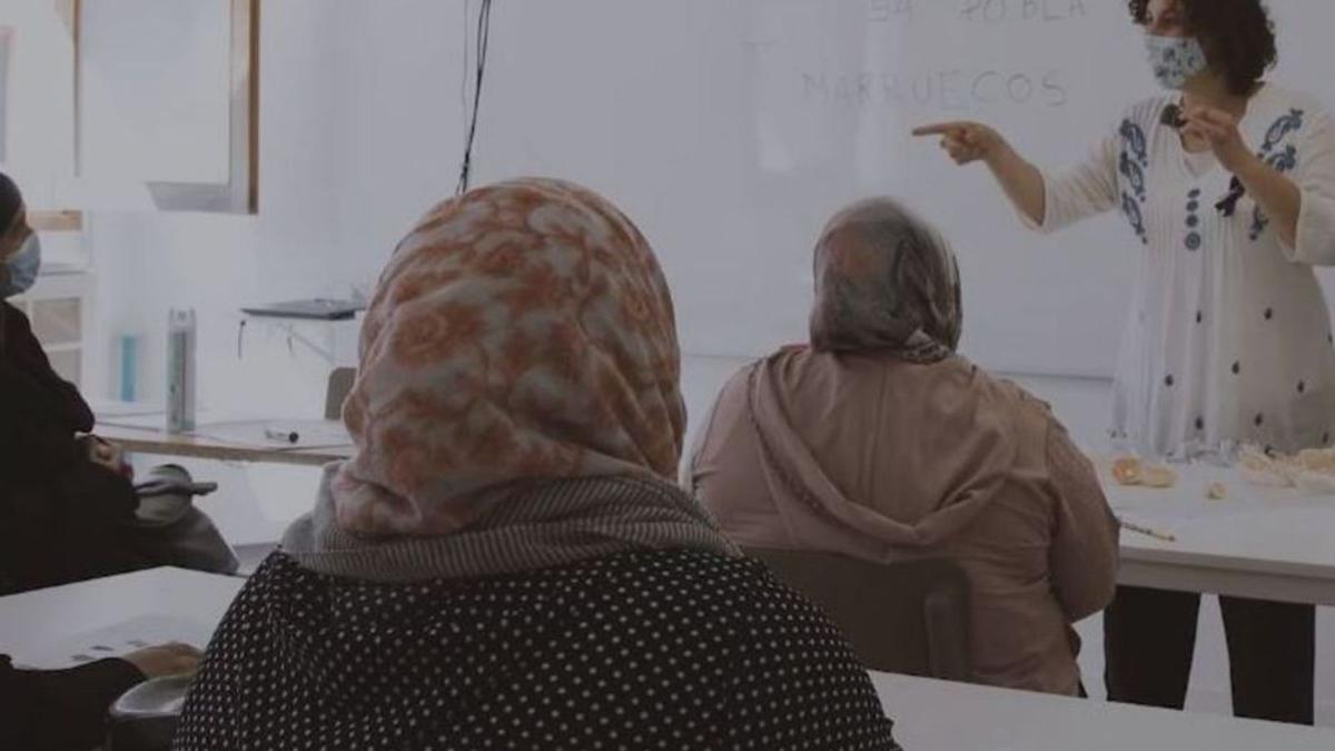 Éxito del programa  de integración para mujeres magrebíes.