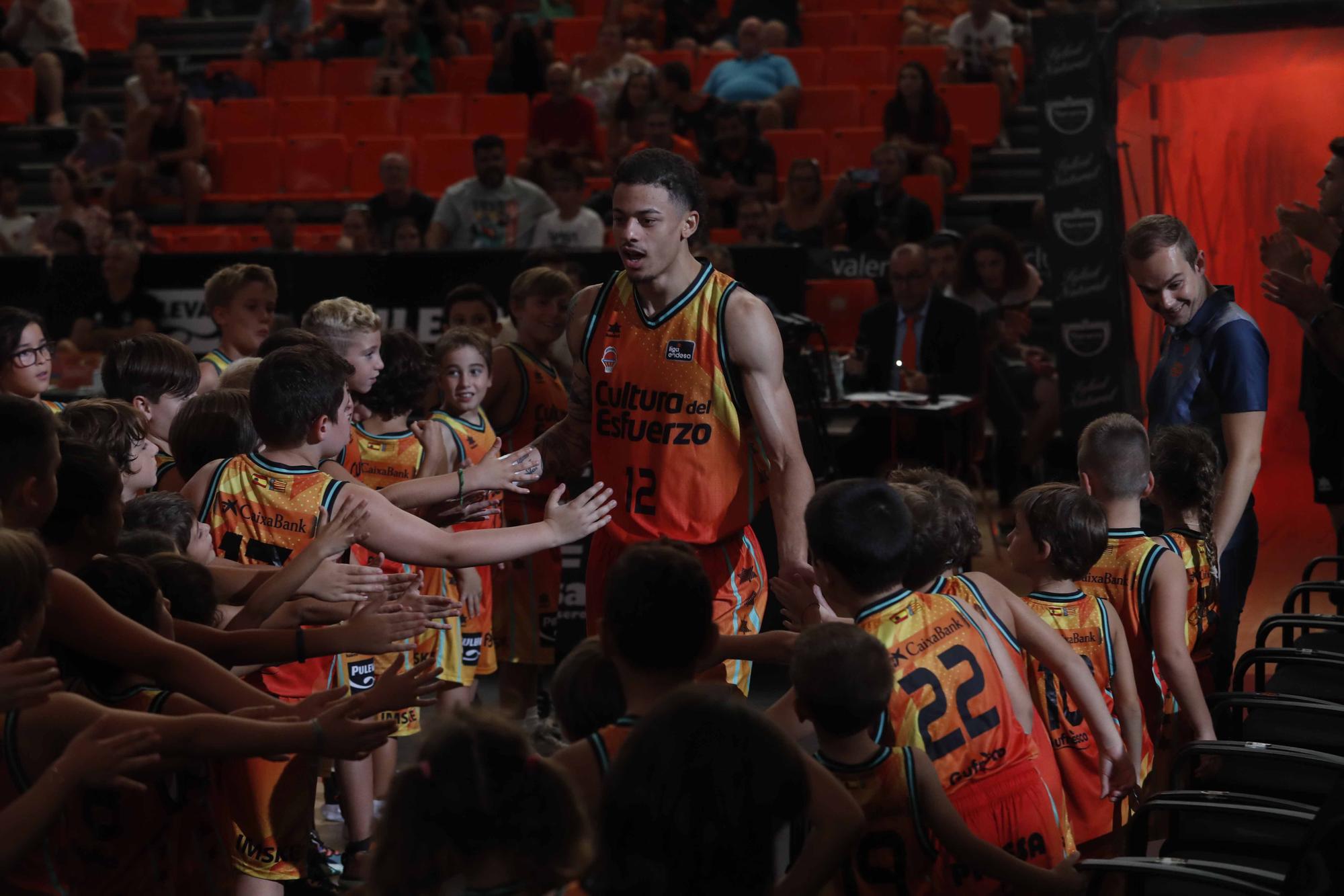 Presentación del Valencia Basket en La Fonteta