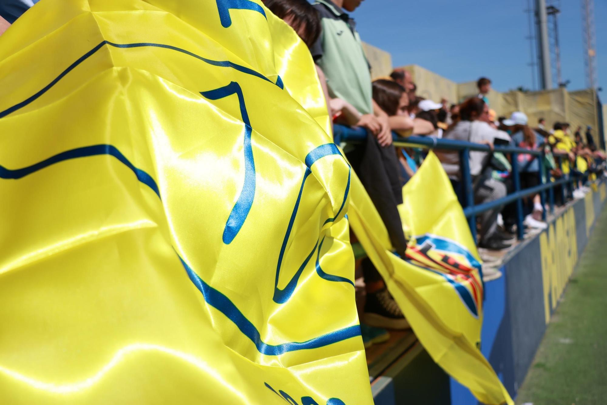 Galería | La afición del Villarreal disfruta con sus ídolos en el entrenamiento de puertas abiertas