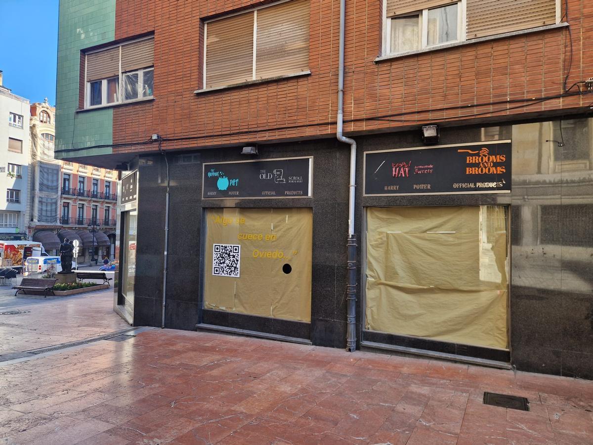 El local que reabrirá sus puertas este sábado con un nuevo negocio en la plaza Juan XXIII de Oviedo.