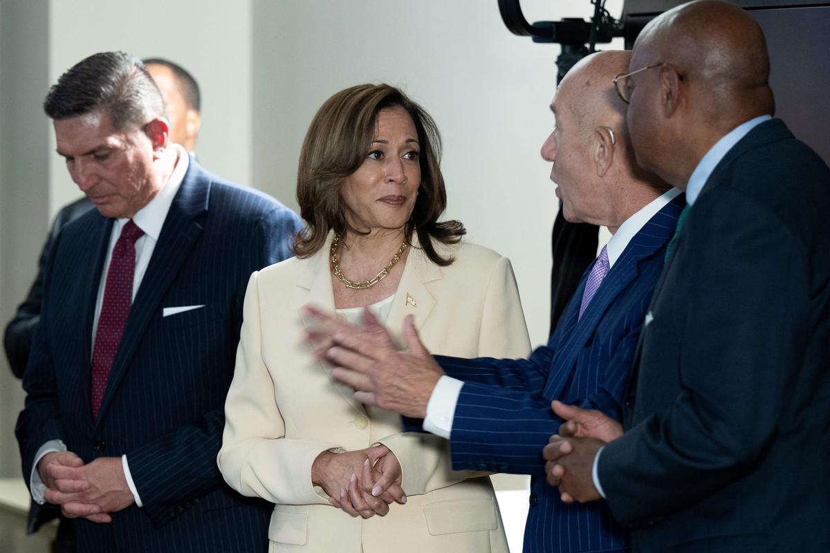 Kamala Harris, con su collar de perlas.