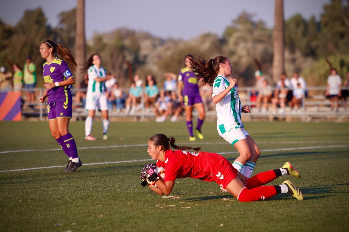 Córdoba CF Femenino-Málaga: la clasificación blanquiverde en la Copa en imágenes