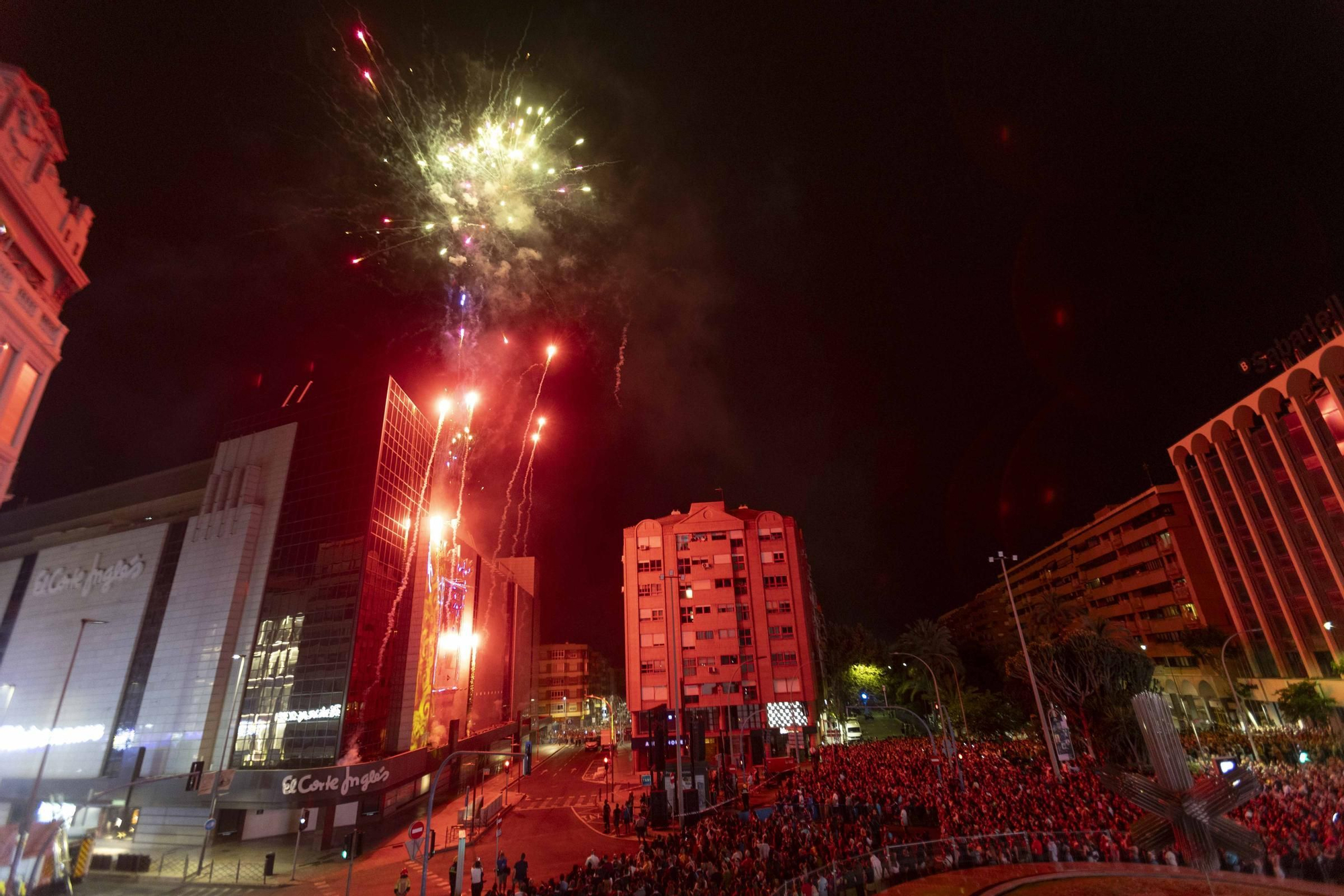 Todas las imágenes de la "Arribada del Foc 2025"