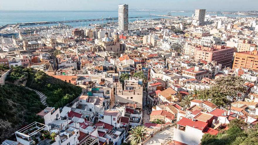 Los retos preelectorales del bipartito ante el retraso del nuevo PGOU: recurrir a &quot;fórmulas&quot; urbanísticas para no frenar el desarrollo de Alicante