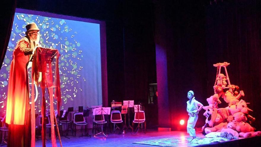 La Orquesta de Peluche llega este jueves al teatro Carolina Coronado