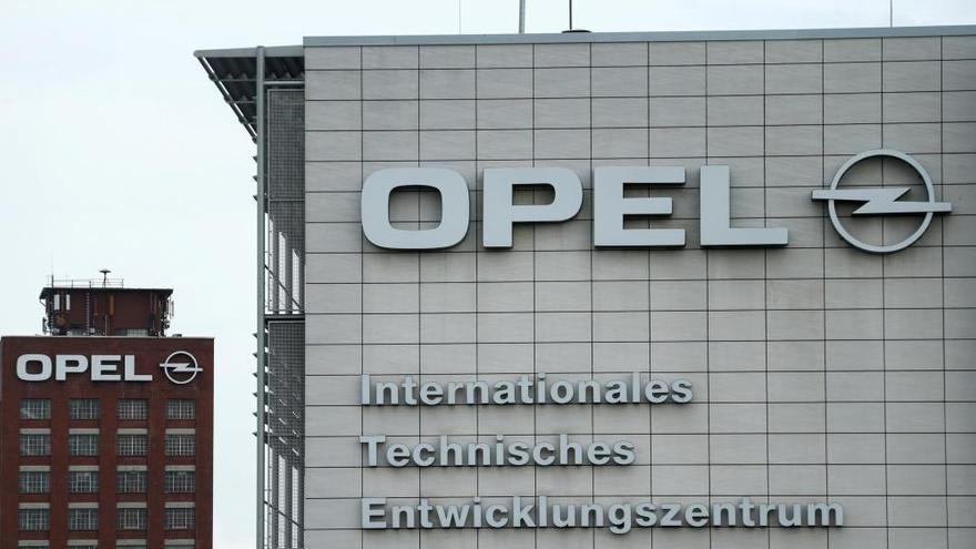 Opel la marca que más turismos vendió en España en abril