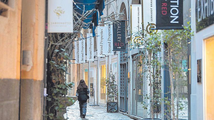 Las galerías de arte y las inmobiliarias se han adueñado de la calle Can Verí y los alrededores, en Sant Nicolau.