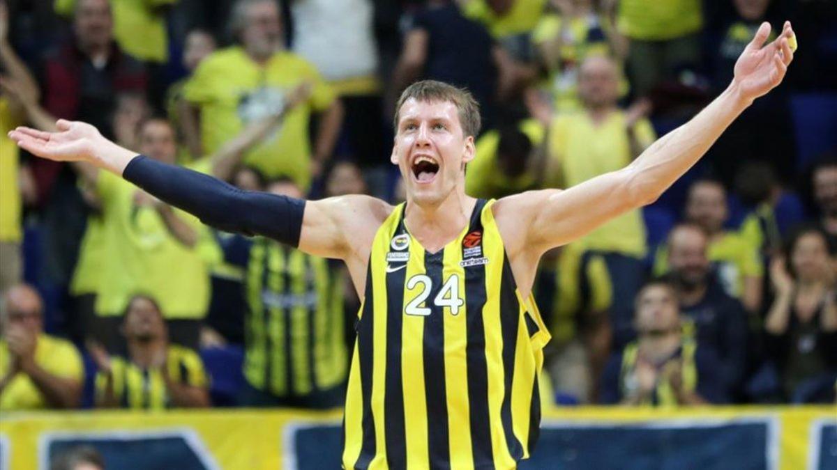 ¿Seguirá Vesely en el Fenerbahçe o acabará recalando en el Palau?