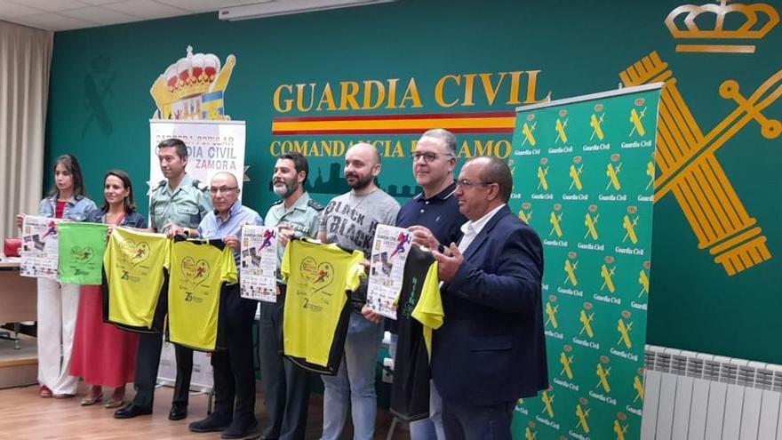 Participantes en el acto de presentación de la Carrera