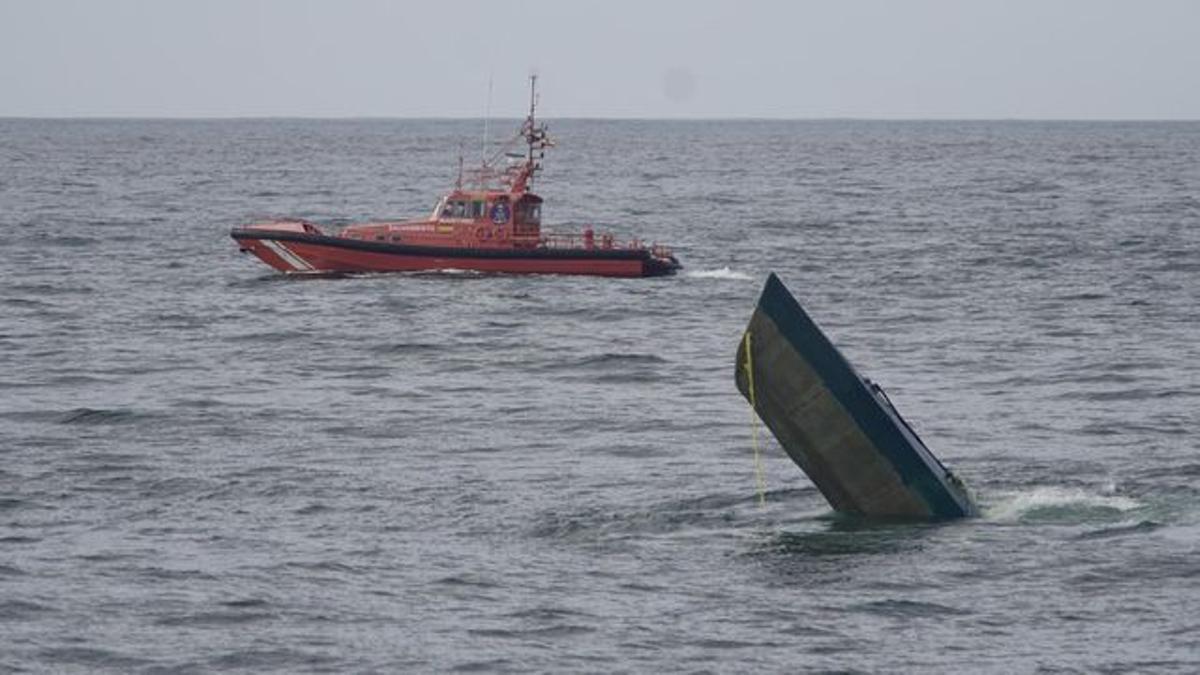 Proa del narcosubmarino hundido en enero de 2025 en la ría de Camariñas