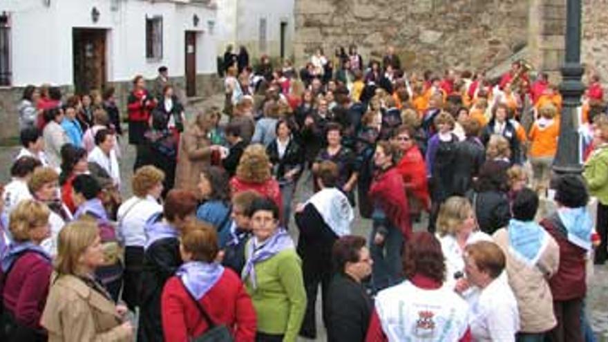 500 mujeres de 19 pueblos participan en la convivencia de la Comarca de la Vera
