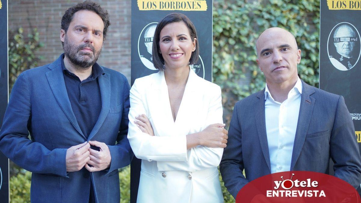 Aitor Gabilondo, Ana Pastor y José Antonio Antón en la presentación de ’Los Borbones: una familia real’.