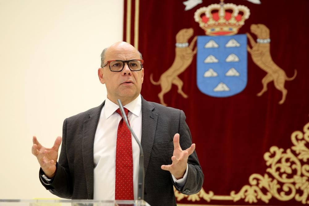 Investidura de Víctor Torres como presidente