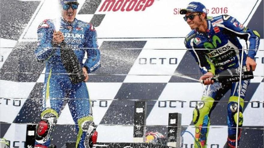 Maverick Viñales toca el cel a Silverstone