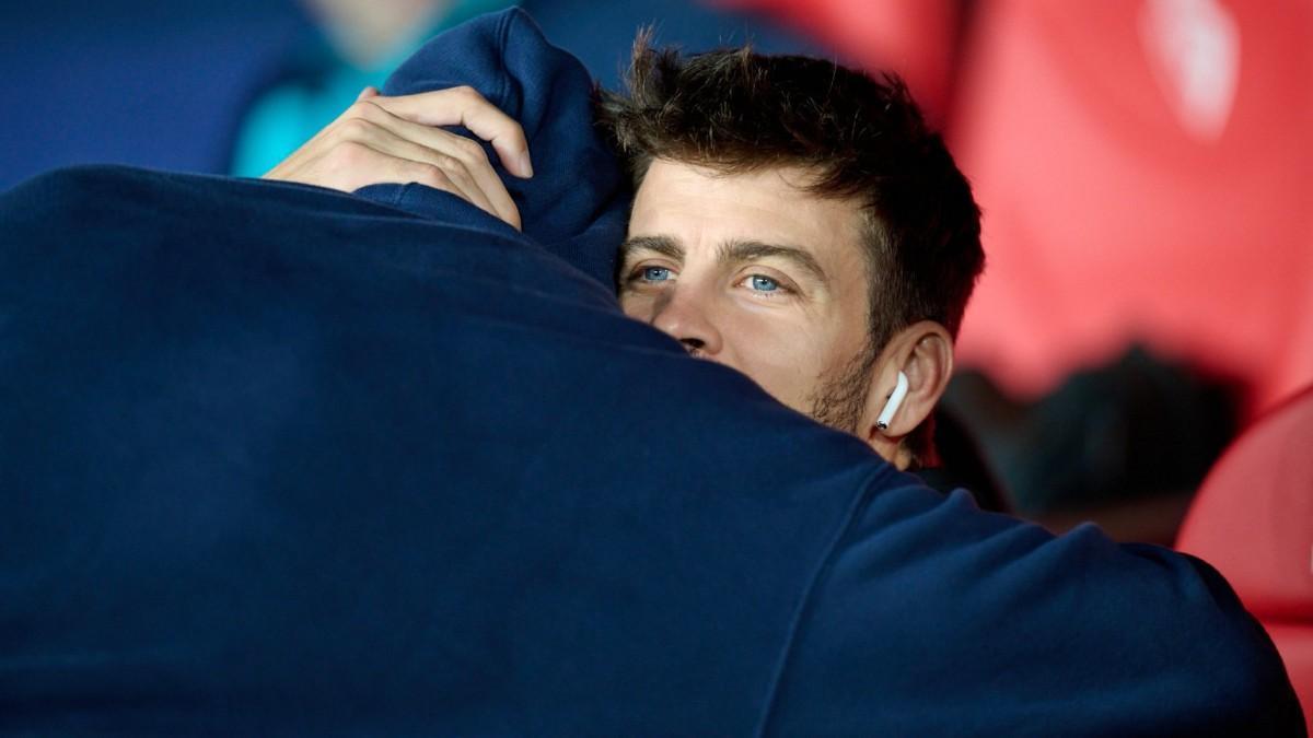 El abrazo de Abde a Piqué