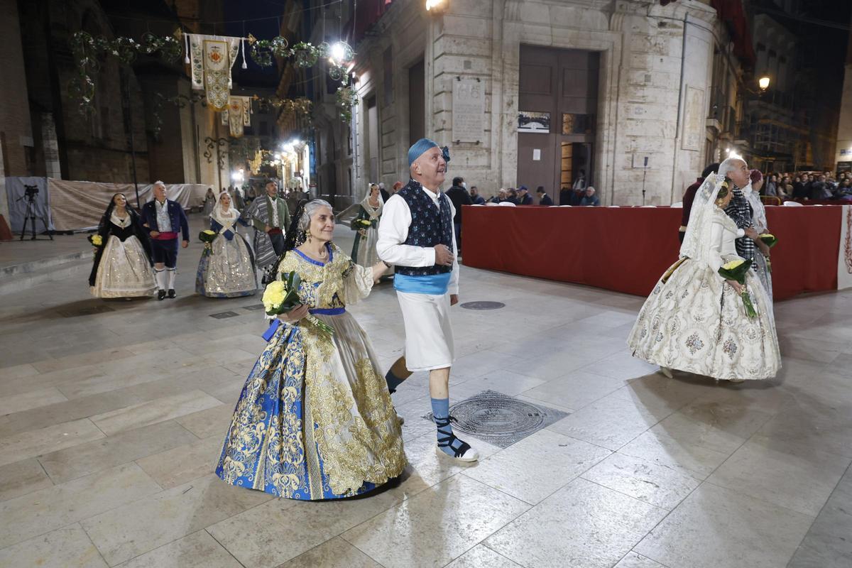 Todas las fotos de la Ofrenda del 18 de marzo por la calle San Vicente hasta la 20:30 horas