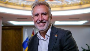 El presidente de Canarias en funciones, Ángel Víctor Torres, en la sede de Presidencia de la capital grancanaria.