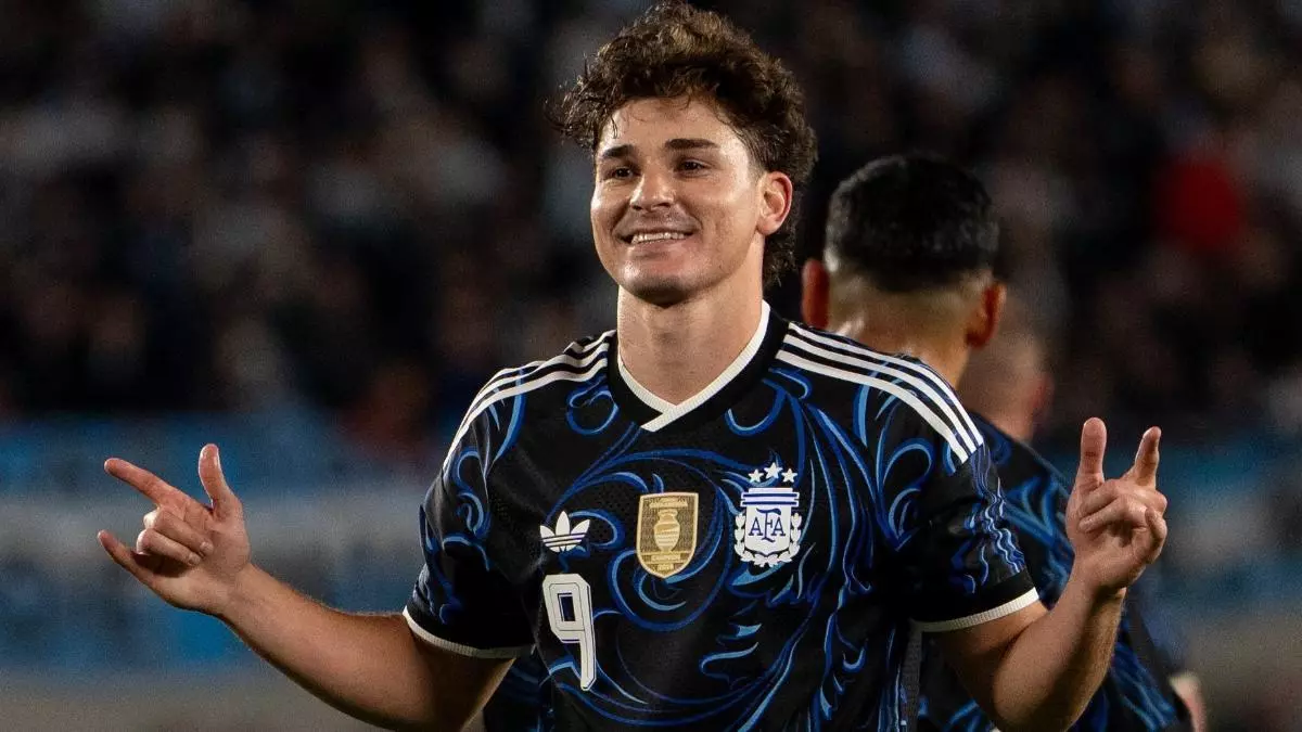 Julián Álvarez se libera