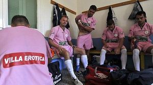 El bordell Villa Erotica patrocina el Voukefalas FC.