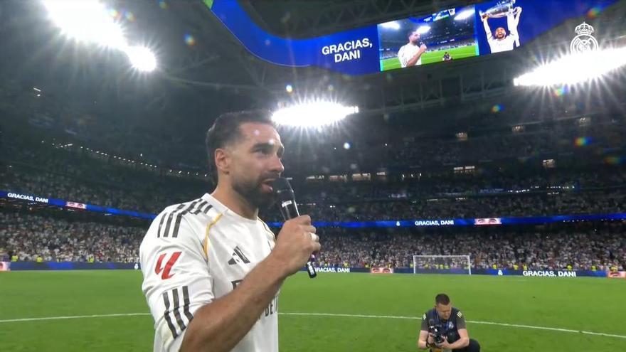 Carvajal, pasillo y lágrimas en su despedida: “Con mi salida ponemos fin a una era”