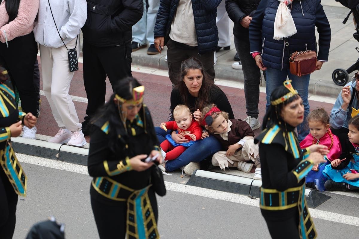 Búscate en las imágenes de la rúa de Carnaval de Ibiza