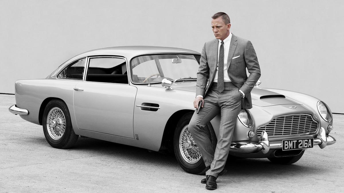 Los coches son uno de los centros de atención de las películas de James Bond.
