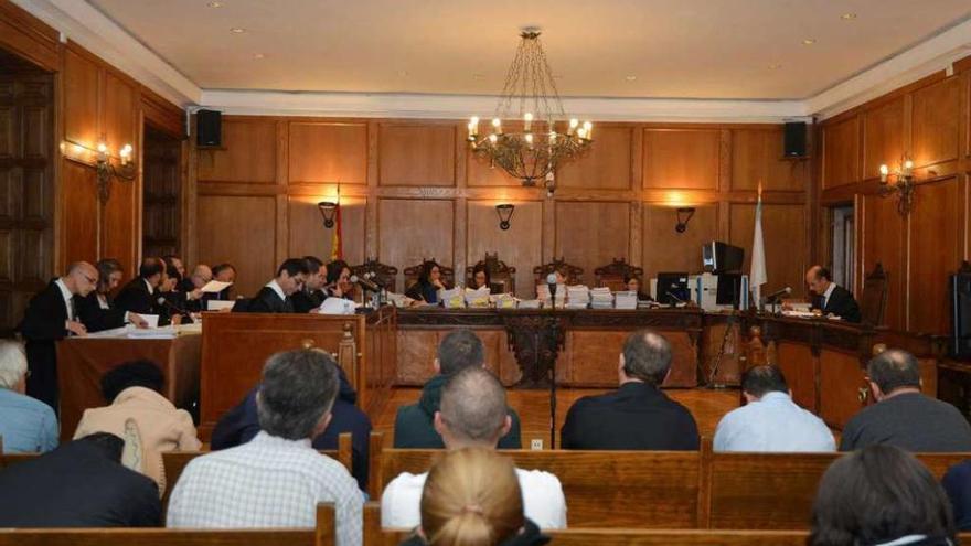 La Audiencia Provincial de Pontevedra acogió ayer la última sesión del juicio contra el clan Roma. // G.S.