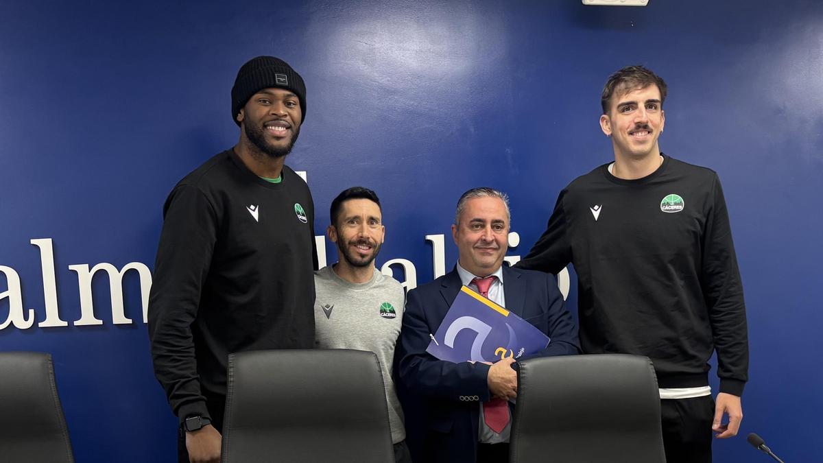 Leveque, Carbajal, Gómez y Mazaira, este viernes en Cajalmendralejo.