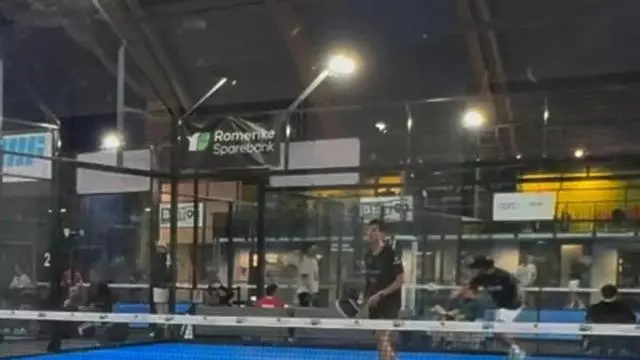 ¡Se rompe el cristal y pero sale ileso!