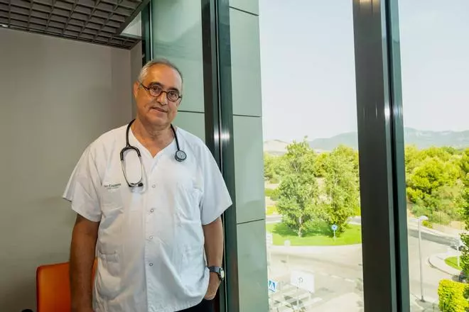 Sion Riera, médico internista en Son Espases, se jubila: «Ver cómo ha cambiado el VIH es la mayor satisfacción de mi carrera»