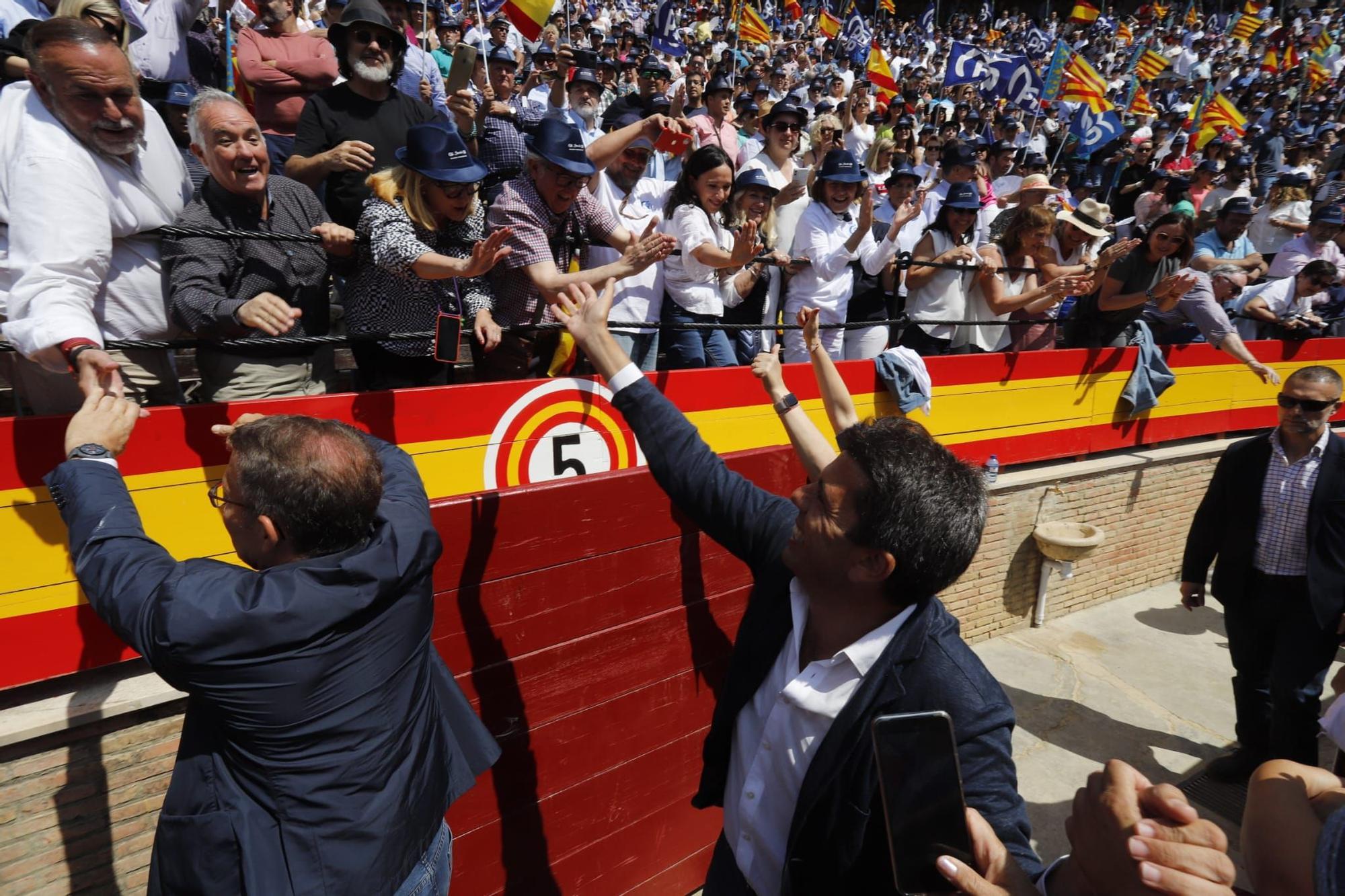 Mitin central del PPCV en la Plaza de Toros de València