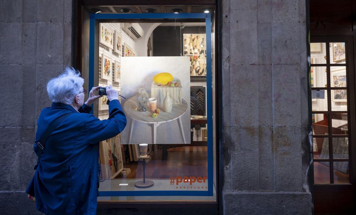 El Gòtic converteix els seus aparadors en galeries d’art