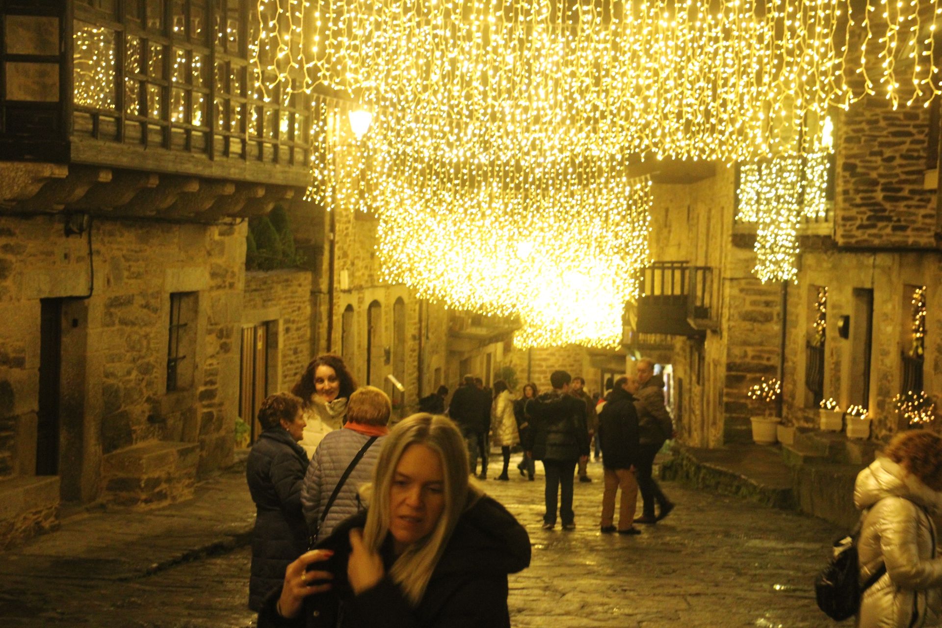 GALERÍA | Encendido del alumbrado navideño en Puebla de Sanabria