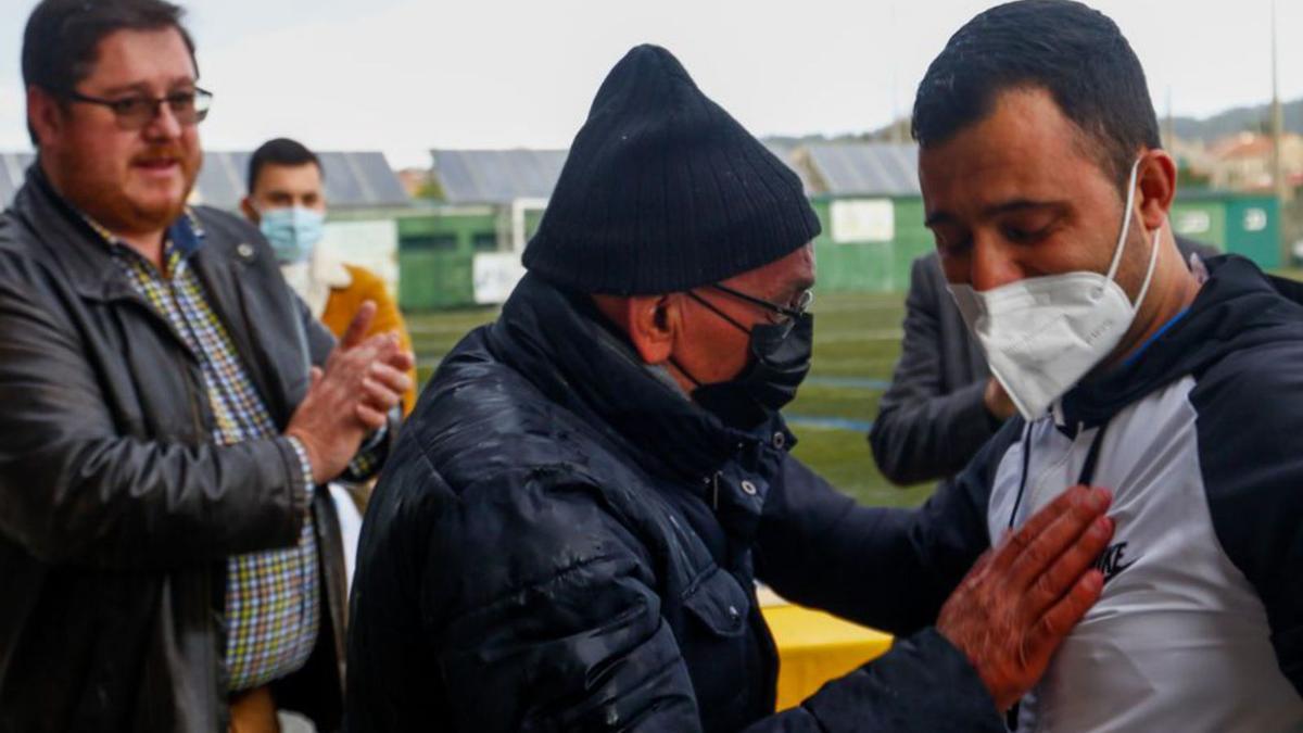 Amigos y familia no pudieron evitar la emoción.  | // I. ABELLA