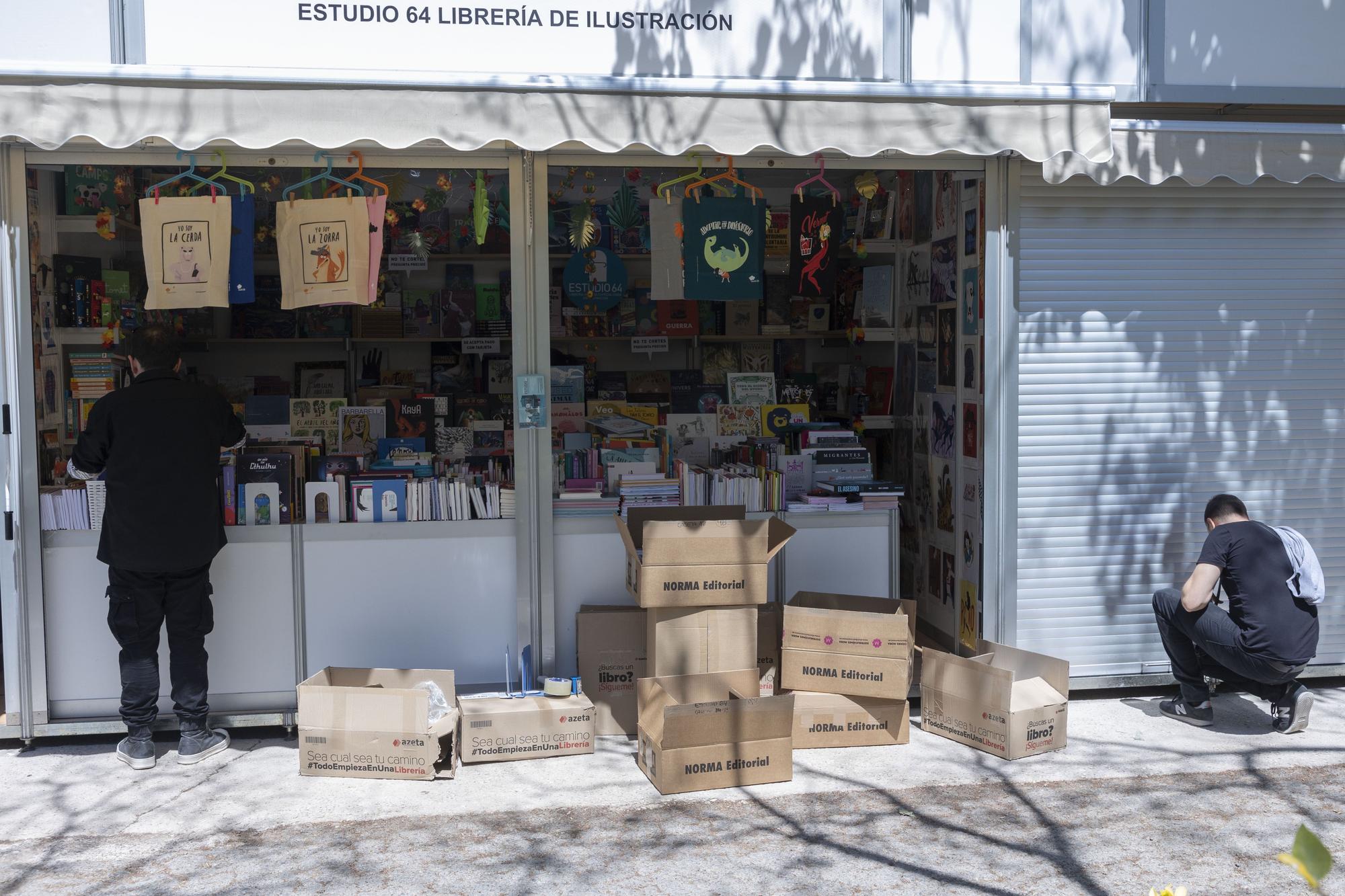 La Fira del Llibre calienta motores en los Jardines de Viveros