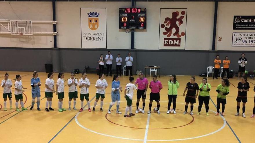 Las jugadoras del Joventut d&#039;Elx y del Hispanic Torrent antes de empezar el partido