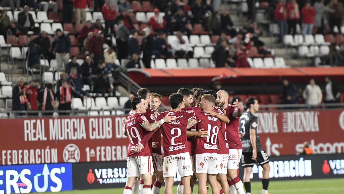 La vital victoria del Real Murcia frente al Tarazona, en imágenes