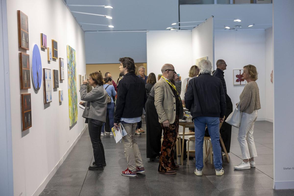 La feria Art Cologne Palma ha cerrado puertas en el palacio de congresos y ha registrado una gran afluencia de visitantes este domingo, en el que la entrada era gratuita para los residentes.
