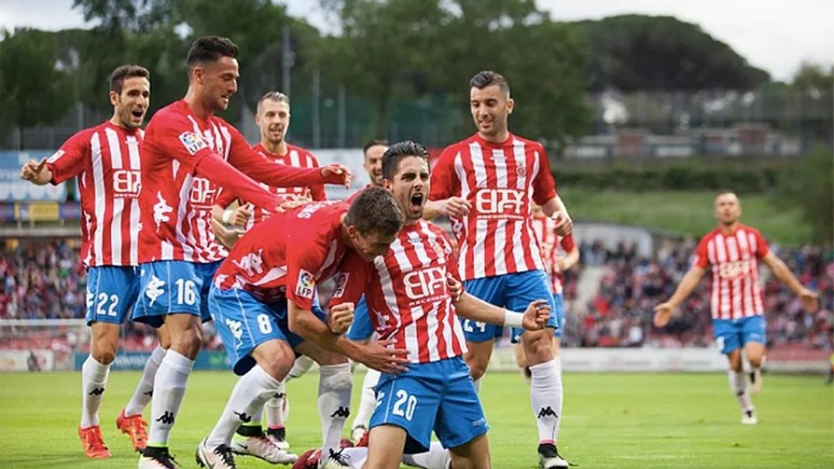 Los jugadores del Girona celebran un gol en la eliminatoria ante el Córdoba CF de la campaña 2015-16.