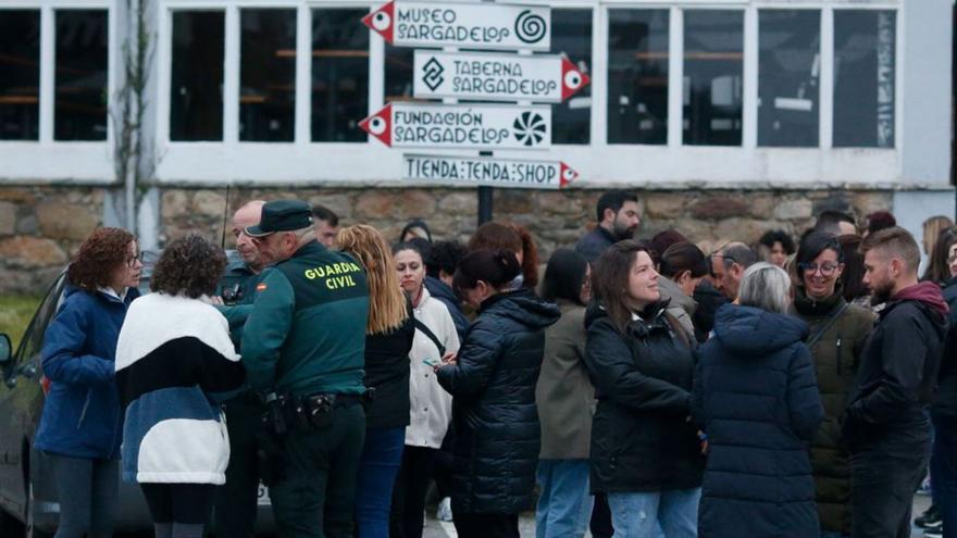 Toda la plantilla de Sargadelos retorna al trabajo en Cervo