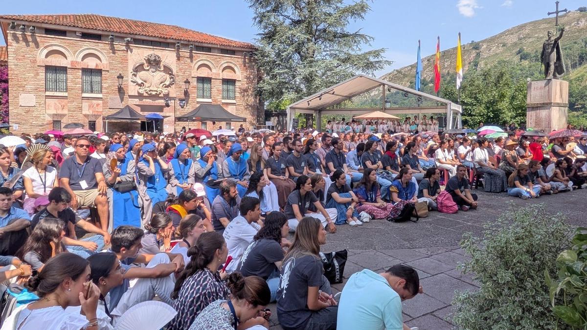 La JEMJ reunió a casi 2.000 jóvenes y 200 voluntarios en Covadonga este fin de semana.