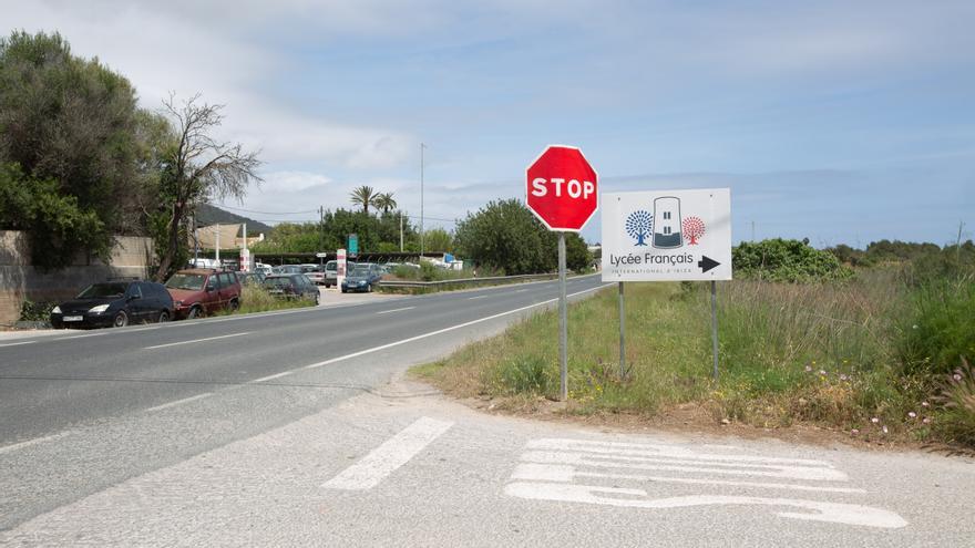 Sant Josep insta al Consell de Ibiza a mejorar la señalización de la carretera EI-700 en obras ante el aumento de accidentes