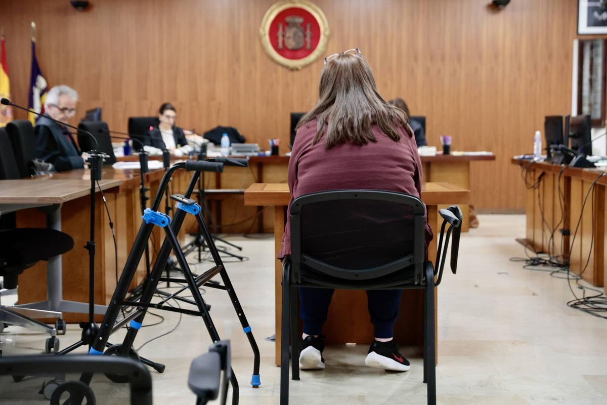 La mujer condenada, hoy en la Audiencia de Palma.