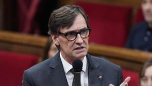 El president Salvador Illa, dimarts passat al Parlament. | DAVID ZORRAKINO / EUROPA PRESS