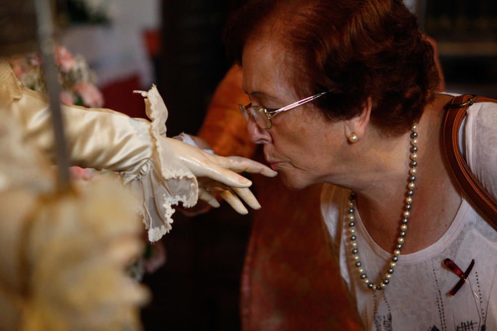 Desfile y ofrenda a la Virgen de la Concha