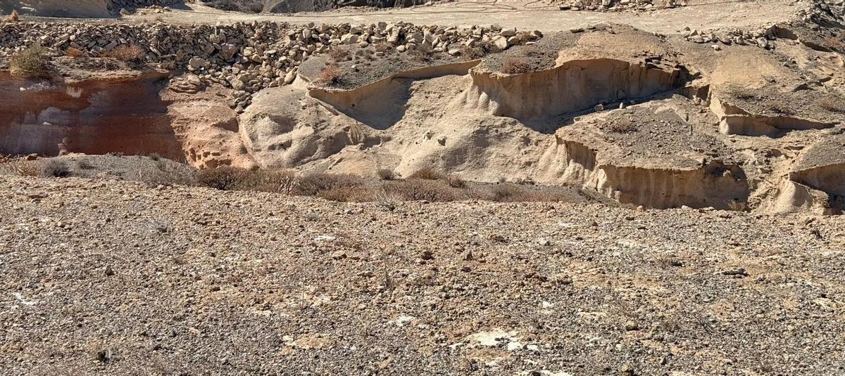 Cantera de extracción de áridos en Los Cármenes.