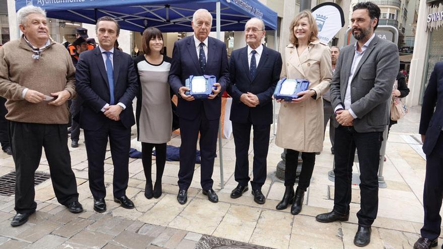 Dos nuevos desfibriladores en la calle Larios