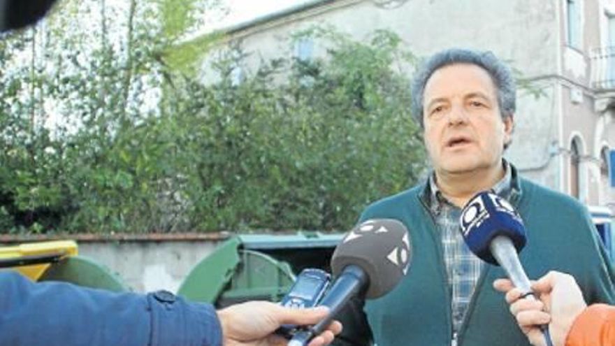 Josep Guix va presentar el reglament per als clubs de cànnabis.