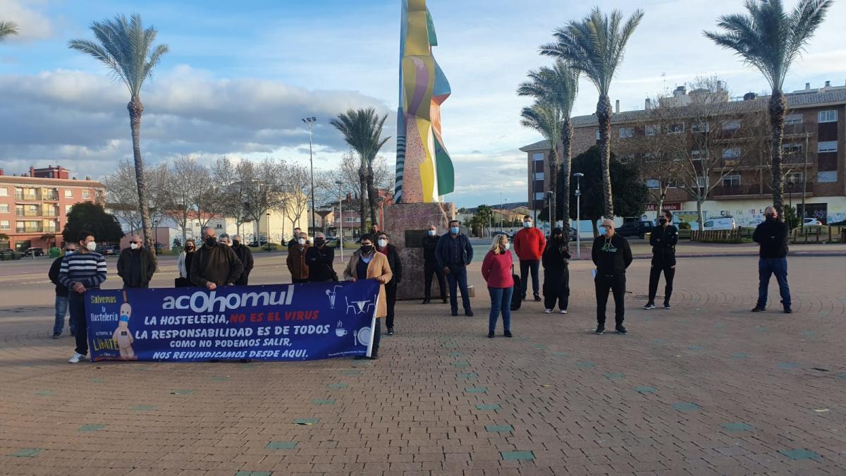 Los hosteleros muleños se movilizan contra las medidas que les obligan a estar cerrados