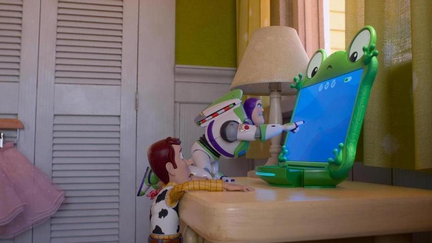 Crítica de Toy Story 5: Pixar posa les nenes al centre i enfronta les joguines a les pantalles en la seva entrega més melancòlica